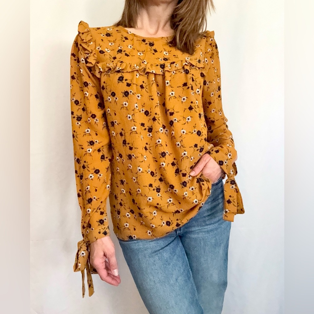 Mustard purple and white floral ruffle bow long sleeve blouse size small